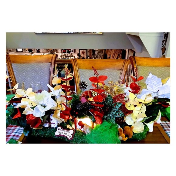 Festive Light‑Up Centerpiece for Dog‑Loving Homes - Picture 1 of 3